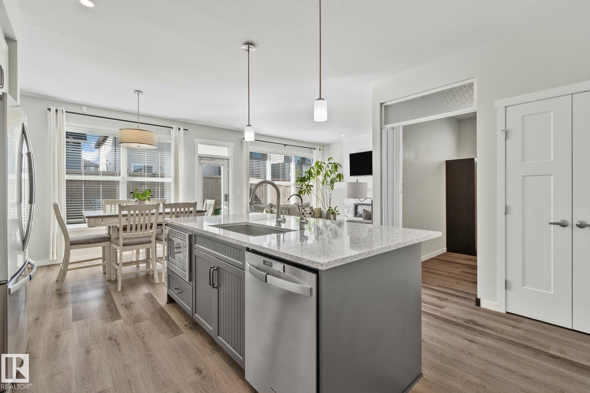 Photo for MLS®# E4459602 - home for sale at 1093 Secord Promenade Northwest, Secord, Edmonton AB