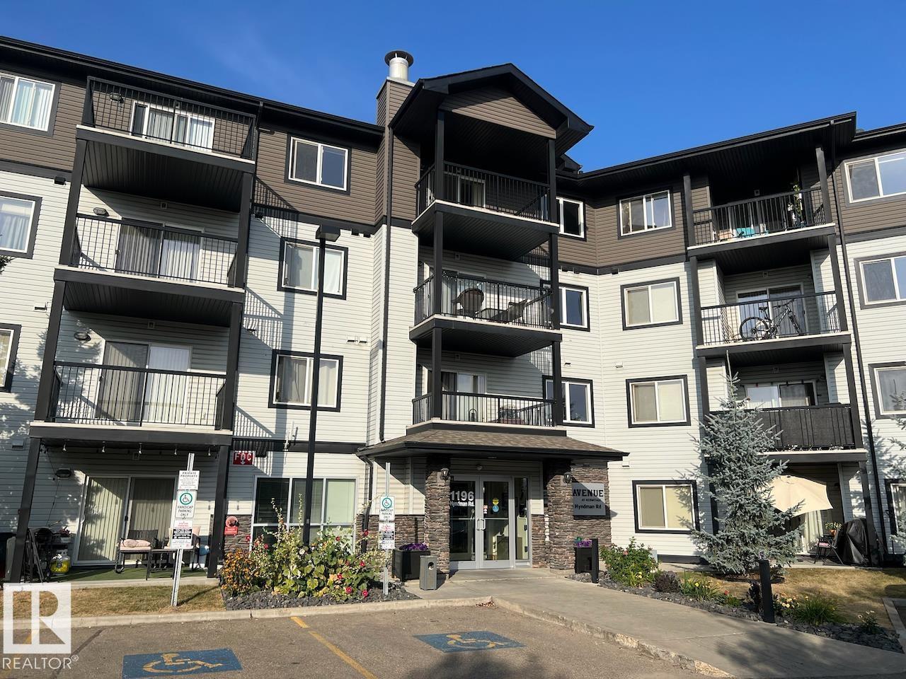 Real Estate Listing in Canon Ridge, Edmonton