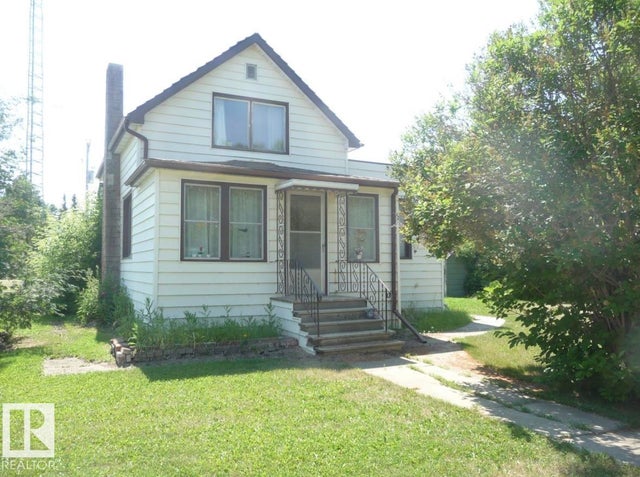 5131 53 Avenue, Viking