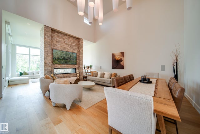 705 Howatt Drive Sw, Edmonton