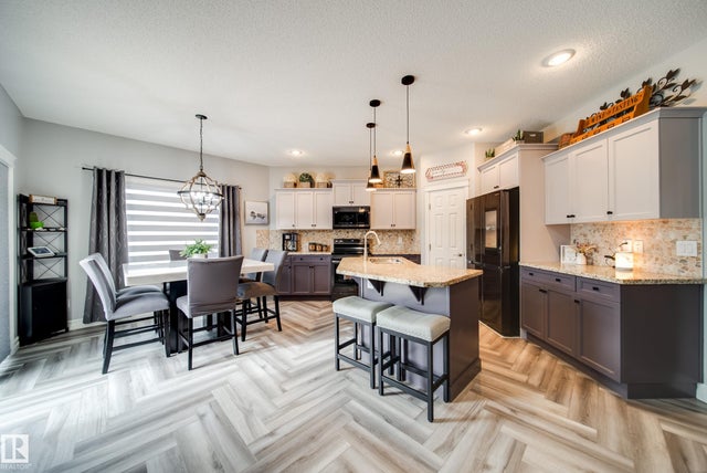 5927 6 Avenue Sw, Edmonton