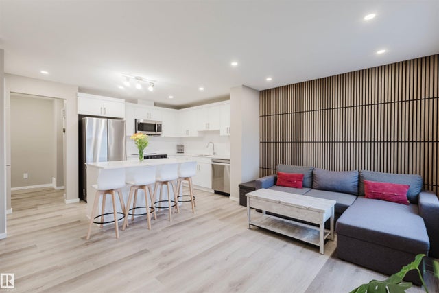 20808 19 Avenue Nw, Edmonton