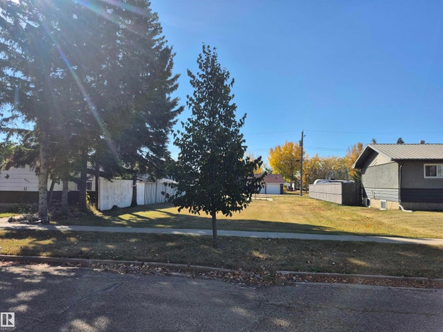 4815 53 Avenue, Viking