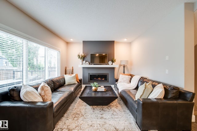 4373 Crabapple Crescent Sw, Edmonton