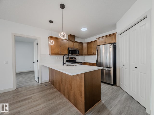 33 2565 Hanna Crescent Nw, Edmonton