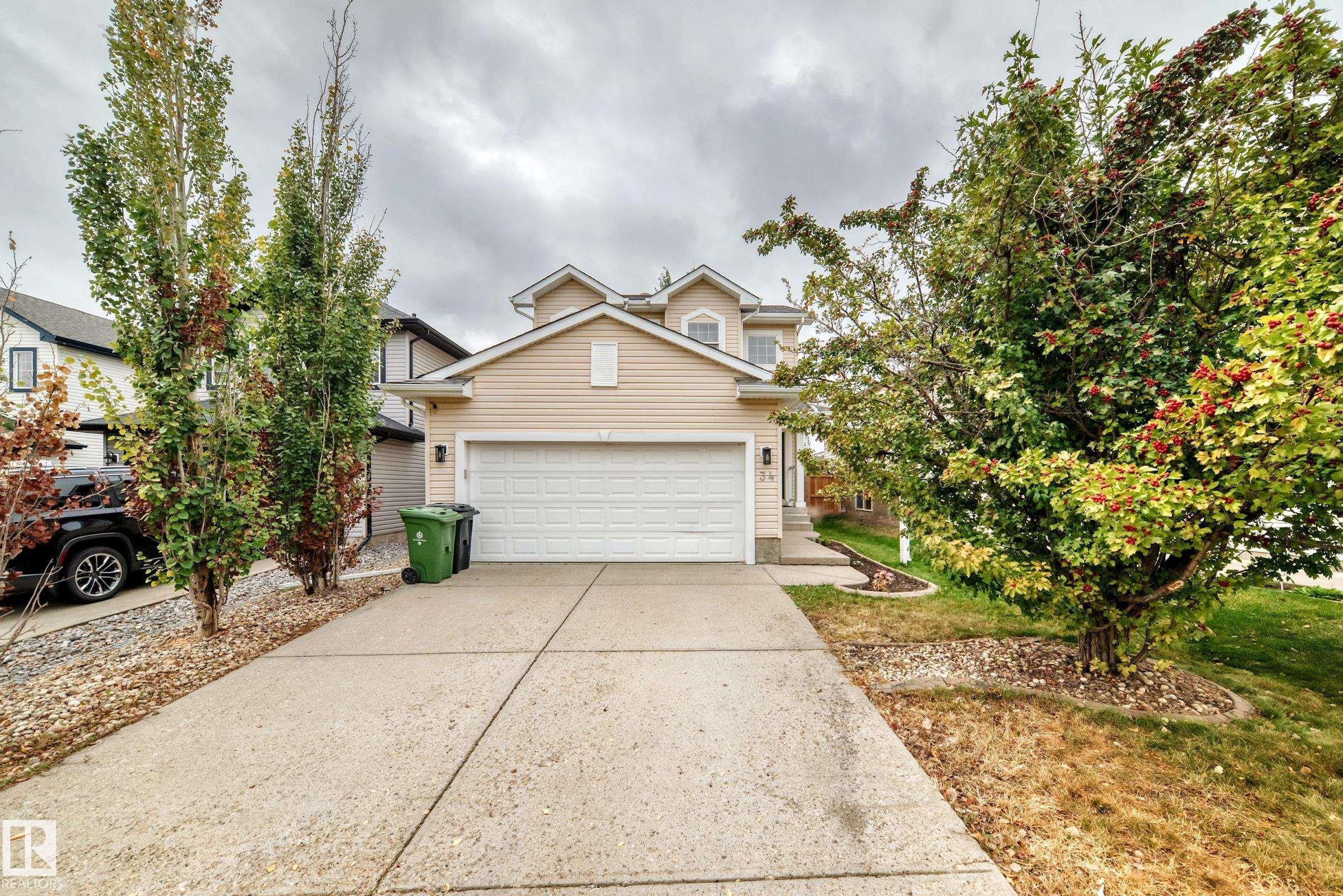 Single Family Home for Sale in Fort Saskatchewan, AB