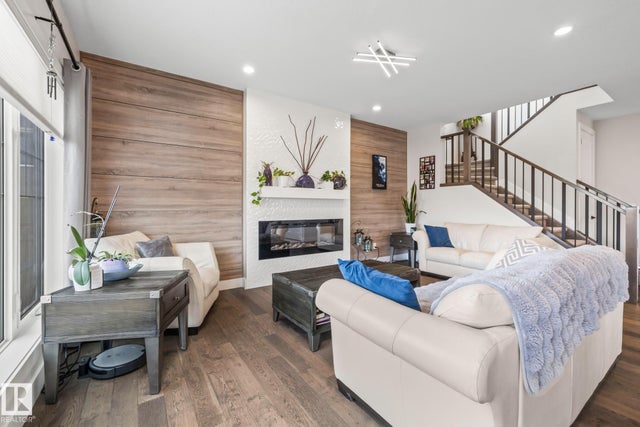 568 Merlin Landing Landing Nw, Edmonton