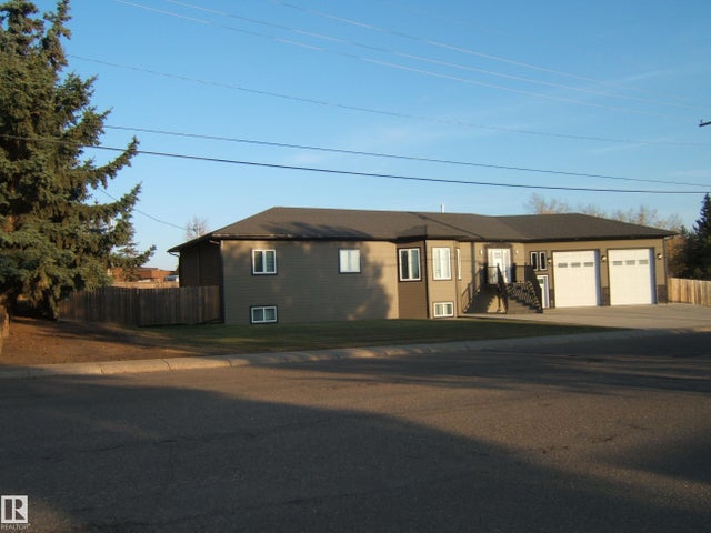 5301 46 Street, Two Hills