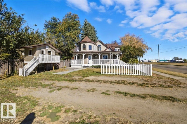 5001 42 Avenue, Wetaskiwin