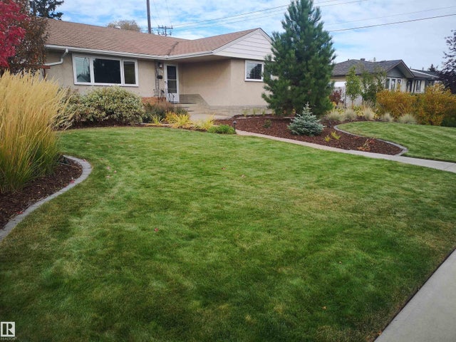 8032 70 Avenue Nw, Edmonton
