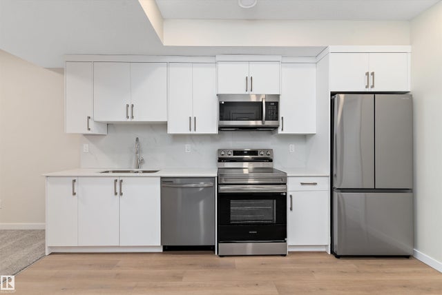 843 Rowan Close, Edmonton