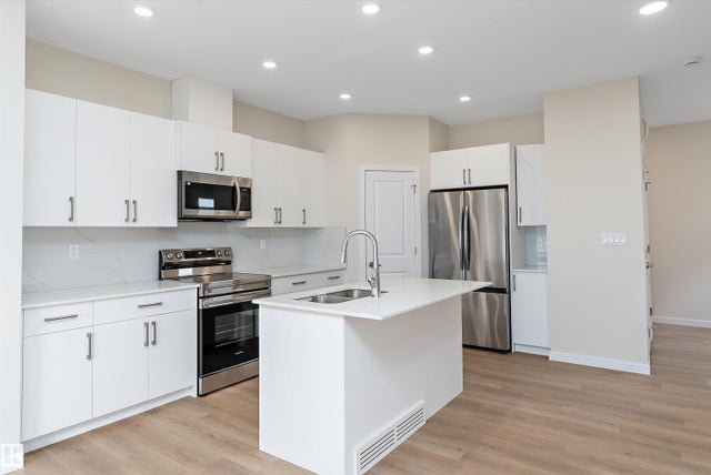 843 Rowan Close Sw, Edmonton