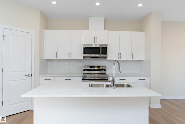 841 Rowan Close Sw, Edmonton