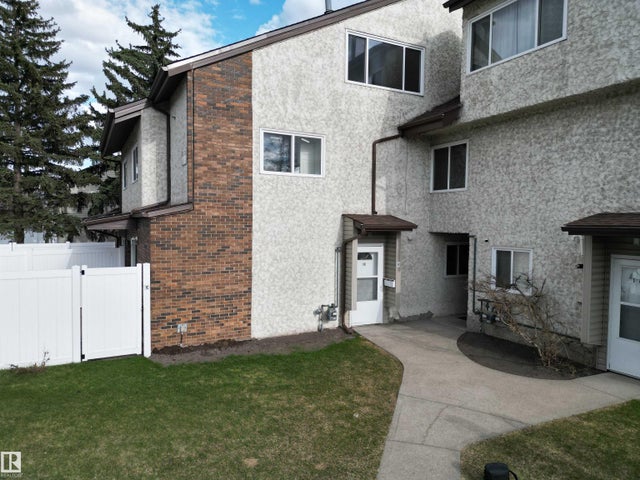 1c Meadowlark Village Nw, Edmonton