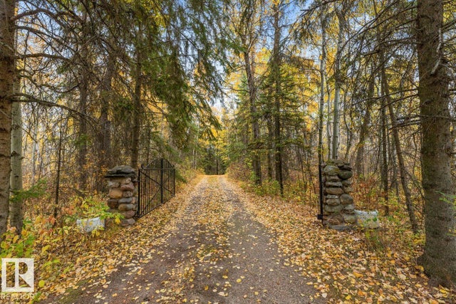 61 21060 Twp Road 540, Rural Strathcona County