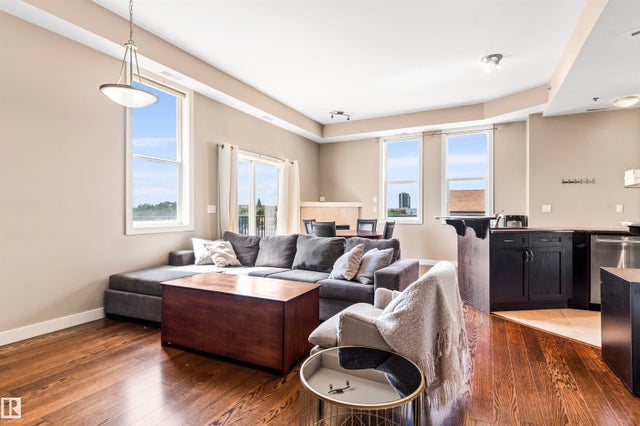403 8223 99 Street Nw, Edmonton