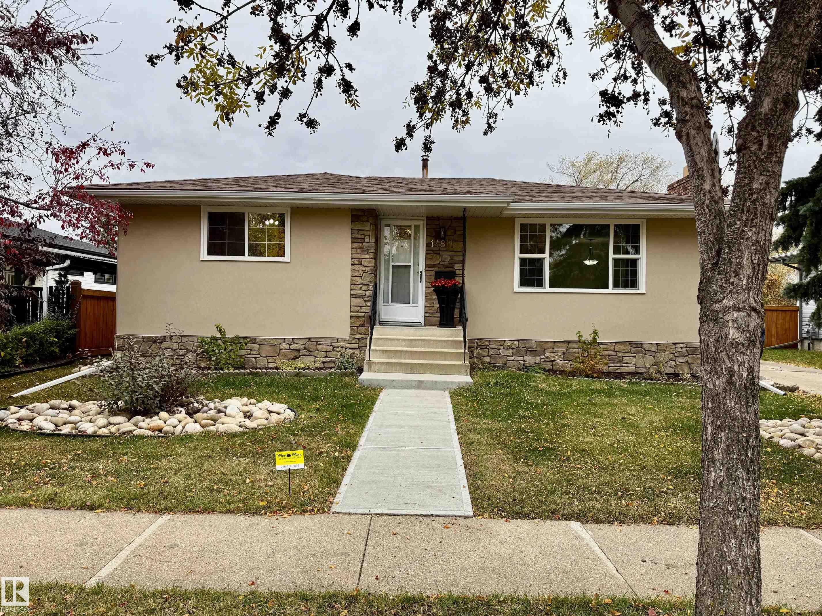 Single Family Home for Sale in Edmonton, AB