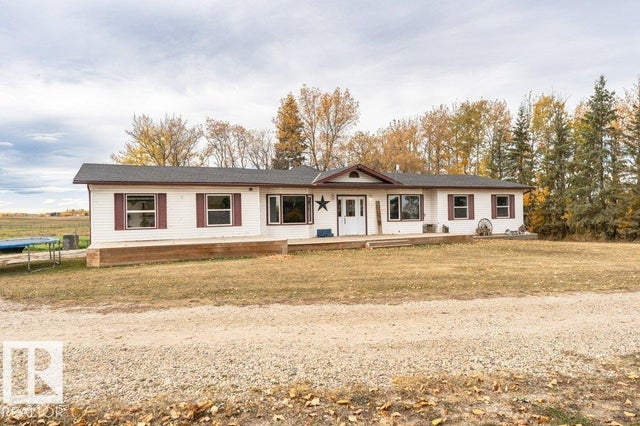 54032 Rge Road 34, Rural Lac Ste. Anne County