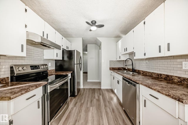 17 1651 46 Street Nw, Edmonton