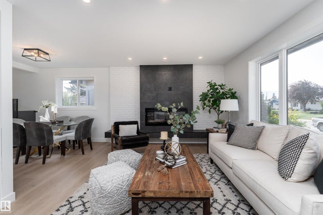 8707 54 Street Nw, Edmonton