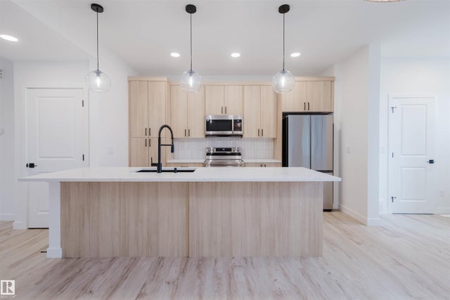 2130 Crossbill Lane Nw, Edmonton
