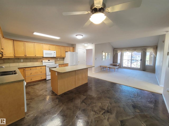 402 8942 156 Street Nw, Edmonton