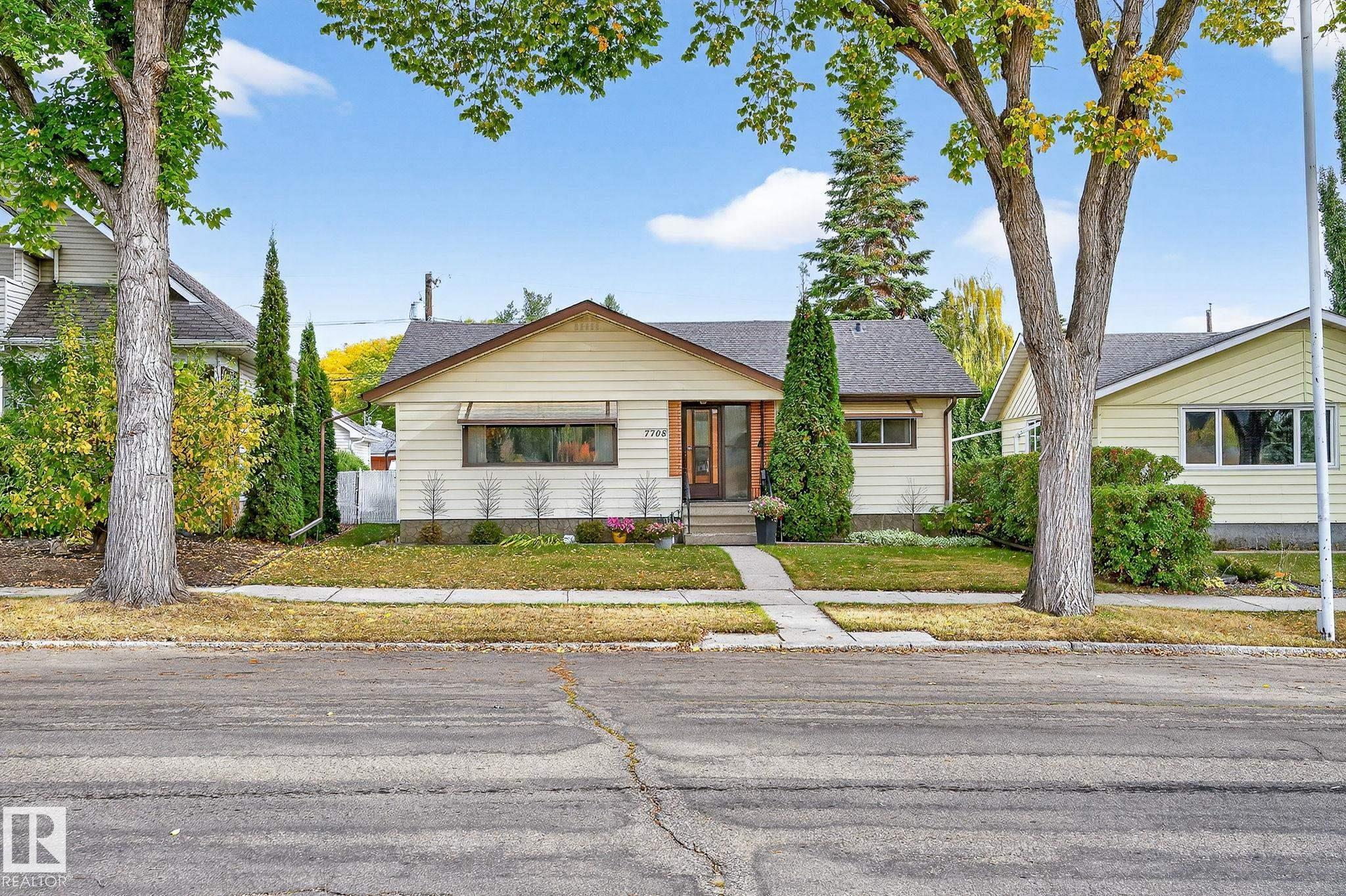 Single Family Property for Sale at 7708 98a Avenue Northwest, Edmonton: MLS®# E4461824