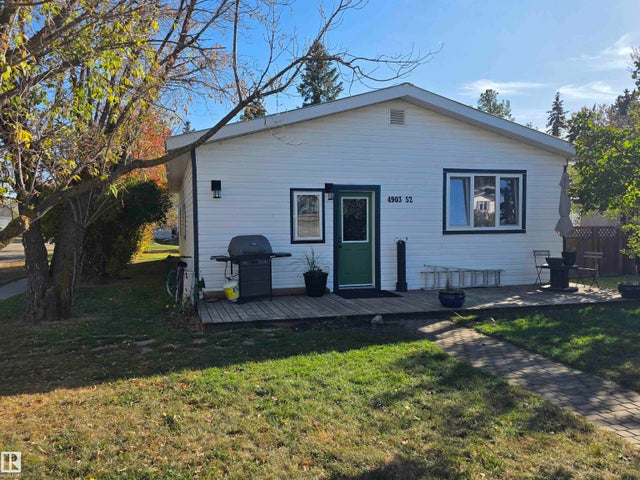 4903 52 Avenue, Breton