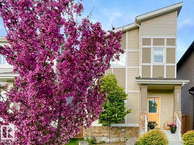 729 Berg Loop, Leduc