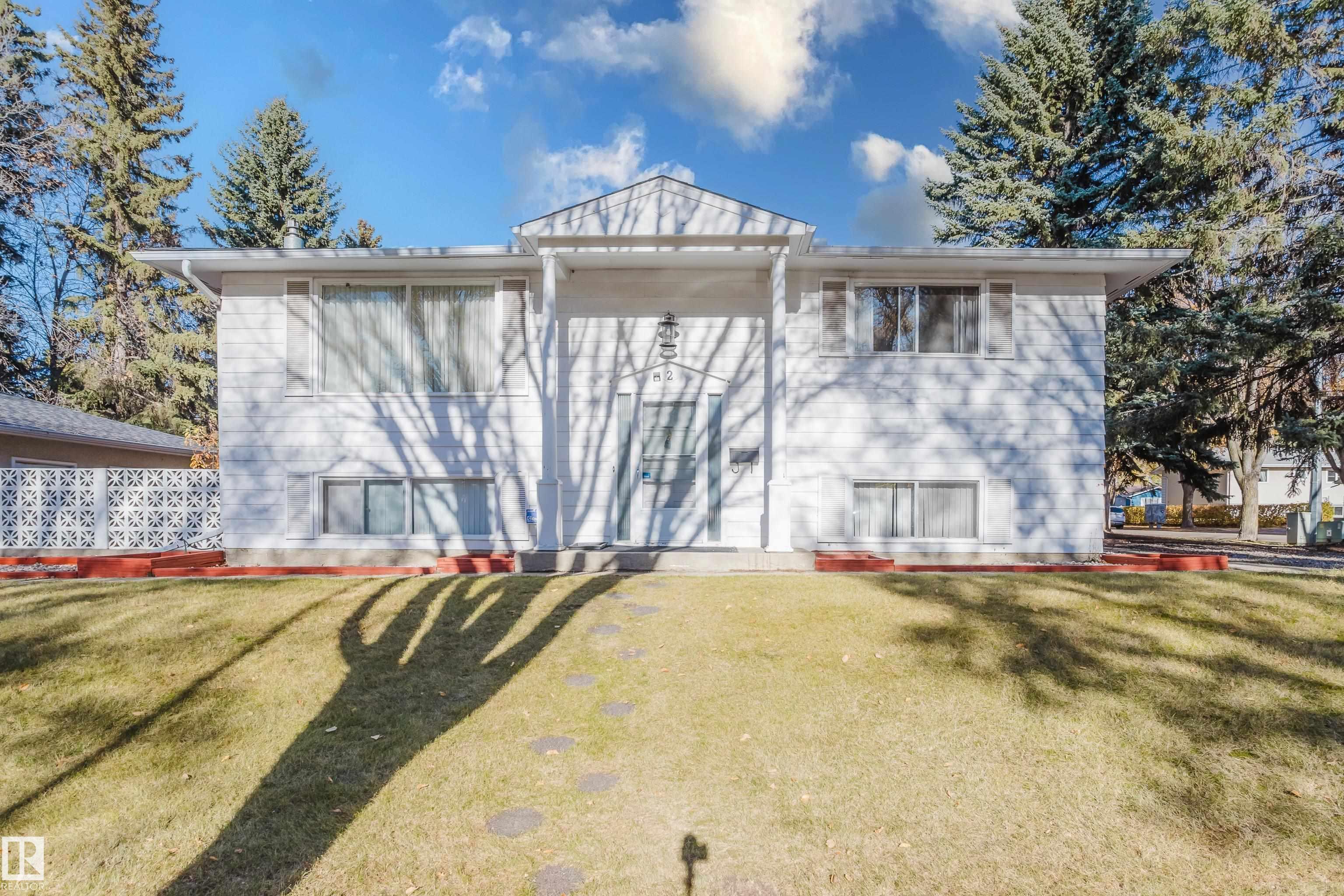 2 Fleetwood Cr, St. Albert