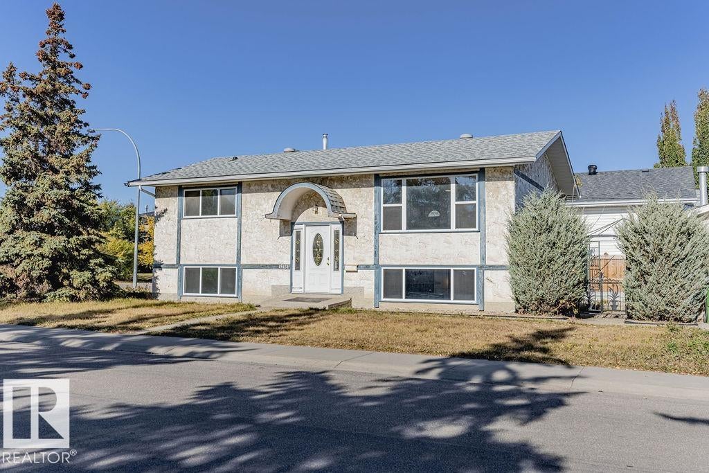 15424 99 Av, Edmonton