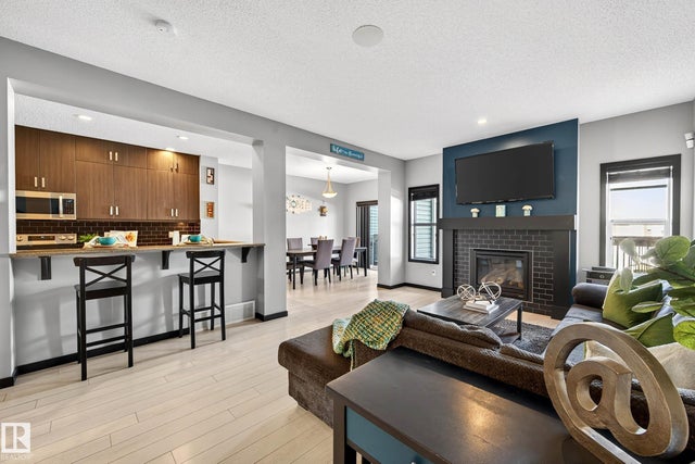 520 Sturtz Link, Leduc