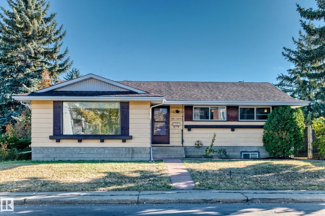 3827 105 Street Nw, Edmonton