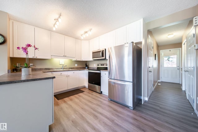 12208 16 Avenue Sw, Edmonton