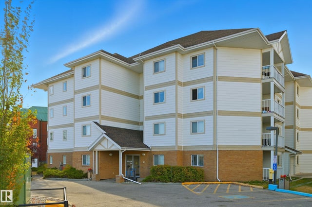 211 9930 100, Fort Saskatchewan