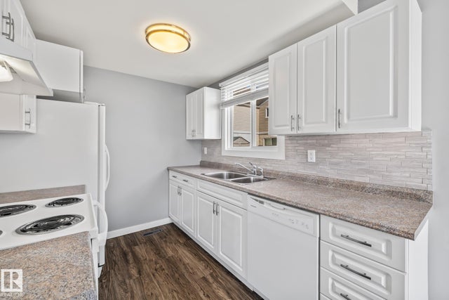 2b Clareview Village, Edmonton
