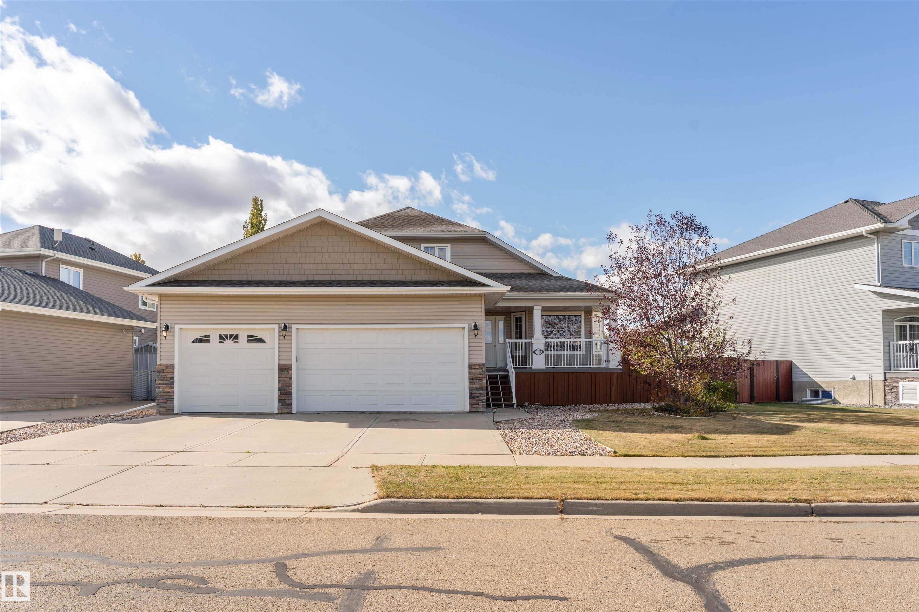 3712 69 Street, Camrose