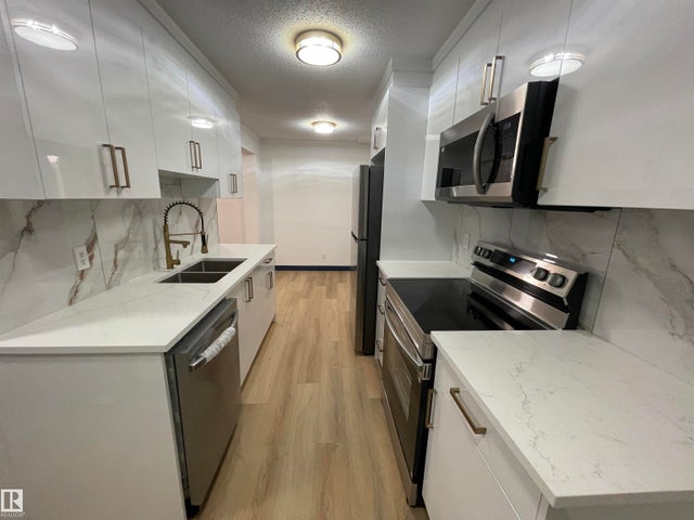 2d Twin Terrace Nw, Edmonton