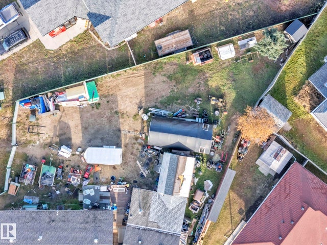 5228 49 Avenue, Onoway