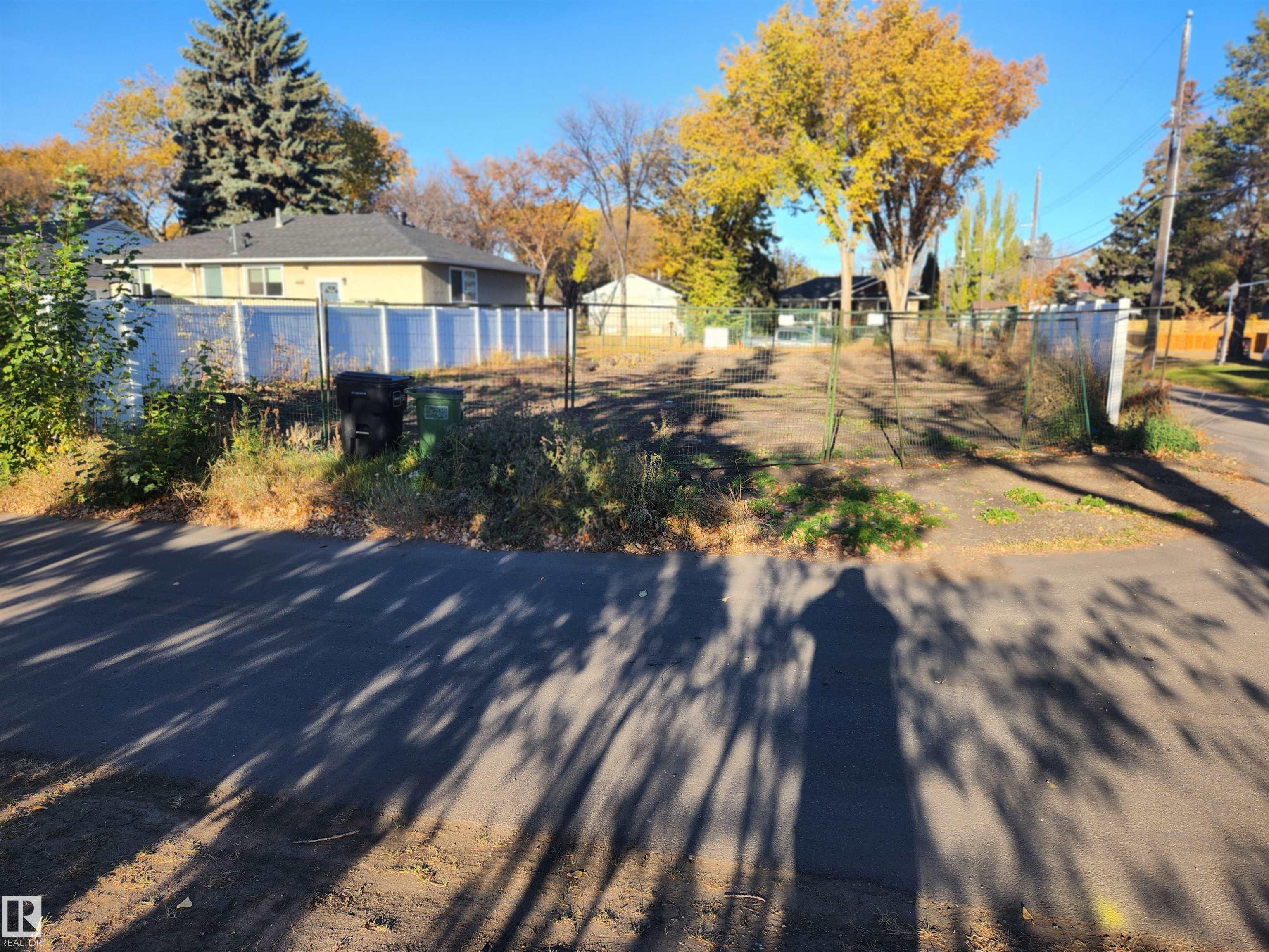 Edmonton Real Estate: Single Family Property for Sale in Argyll