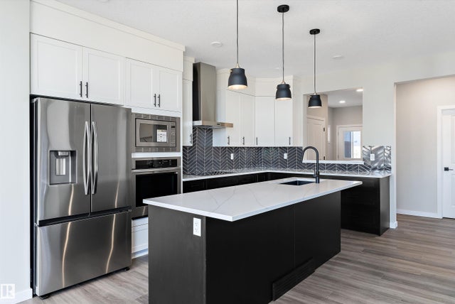 4777 Kinney Road Sw, Edmonton