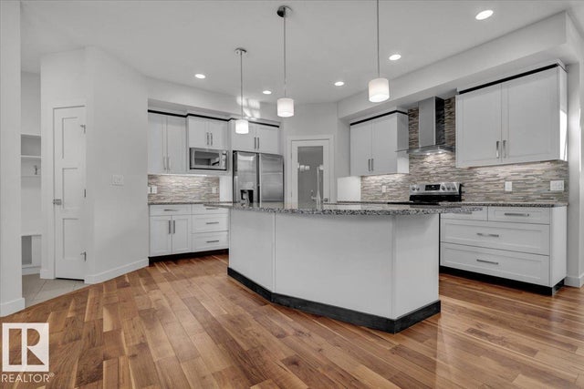 7142 May Cr, Edmonton