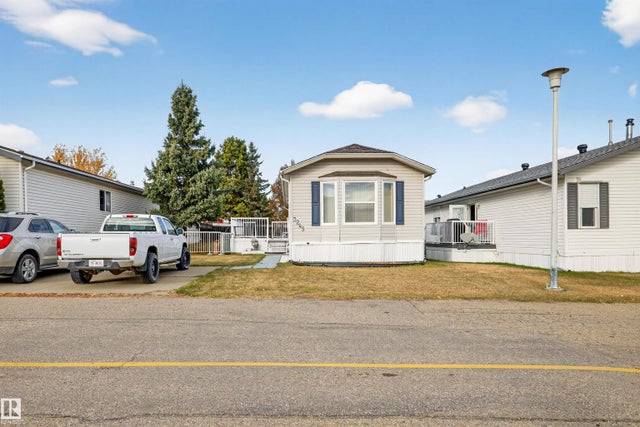 3245 Lakewood Close Nw, Edmonton