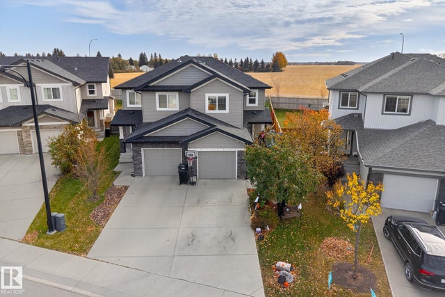 7139 Cardinal Way Sw, Edmonton