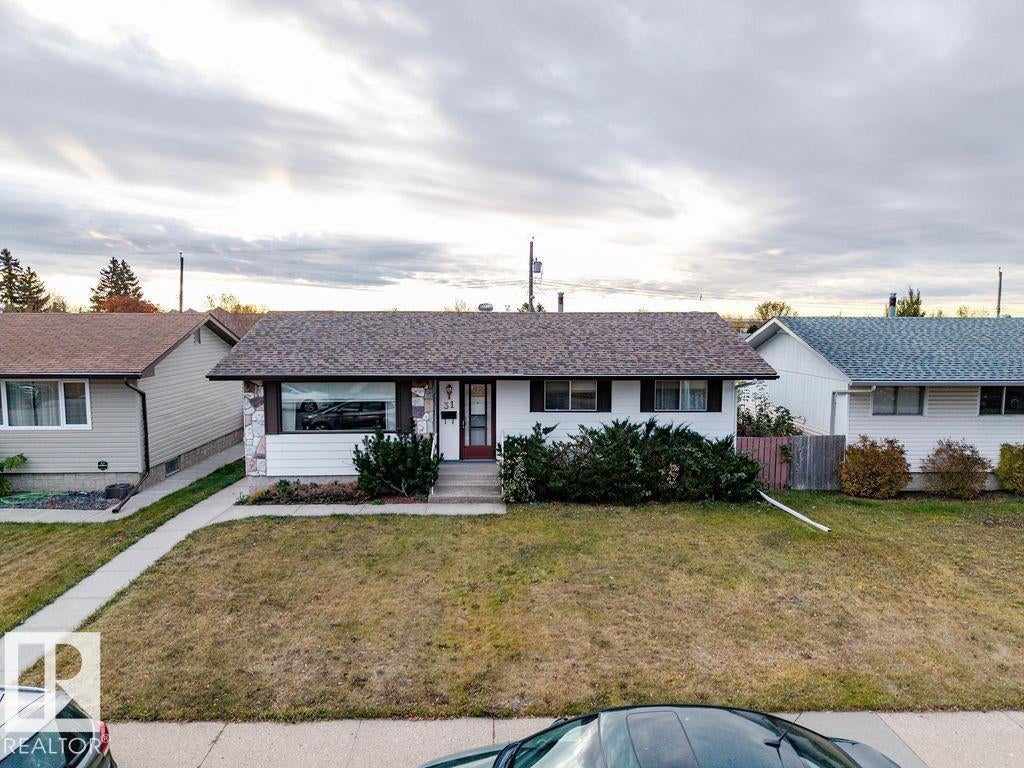 31 Steele Crescent, Edmonton