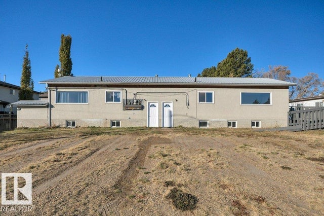 5310 & 5312 50 Street, Thorsby
