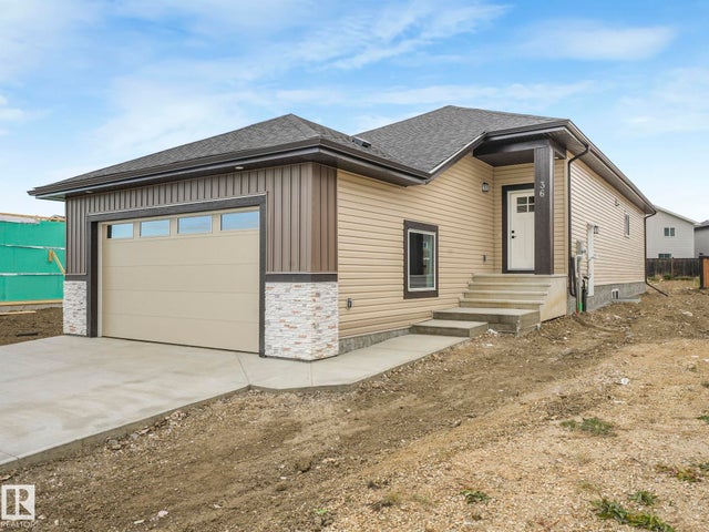36 Dalquist Bay, Leduc