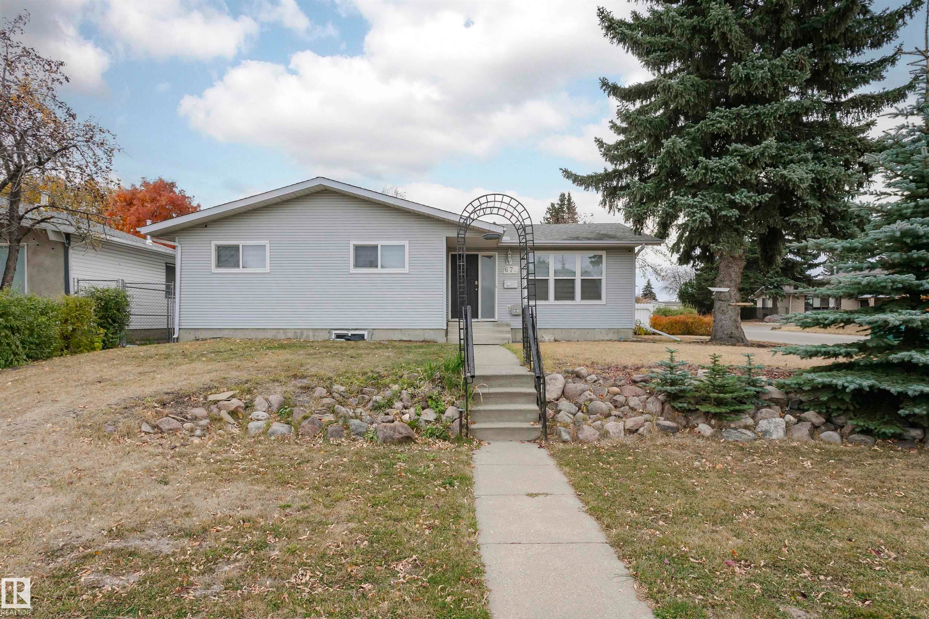 Edmonton Home for Sale: Single Family Listing in Lee Ridge