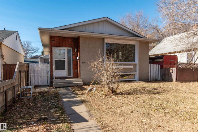 11938 43 Street, Edmonton