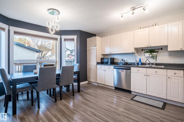 168 Hemingway Rd, Edmonton